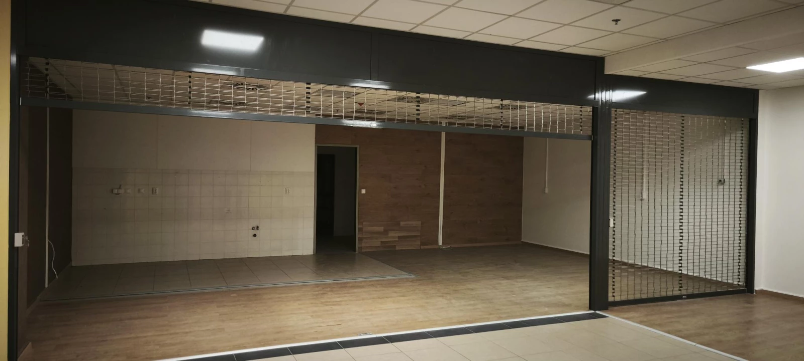 Kiadó iroda, irodaház, Tatabánya, Bárdos László utca 2