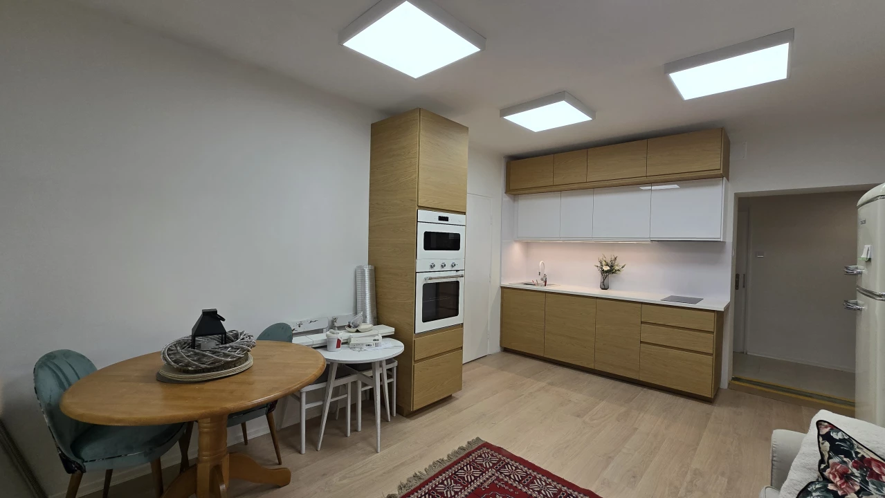 c3-1-name c2-19-name, Dunaújváros, Kossuth Lajos utca