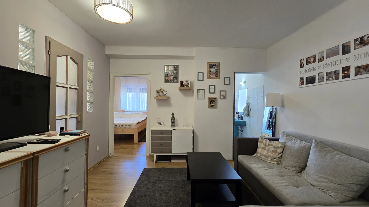 Eladó téglalakás, Dunaújváros, Gagarin tér