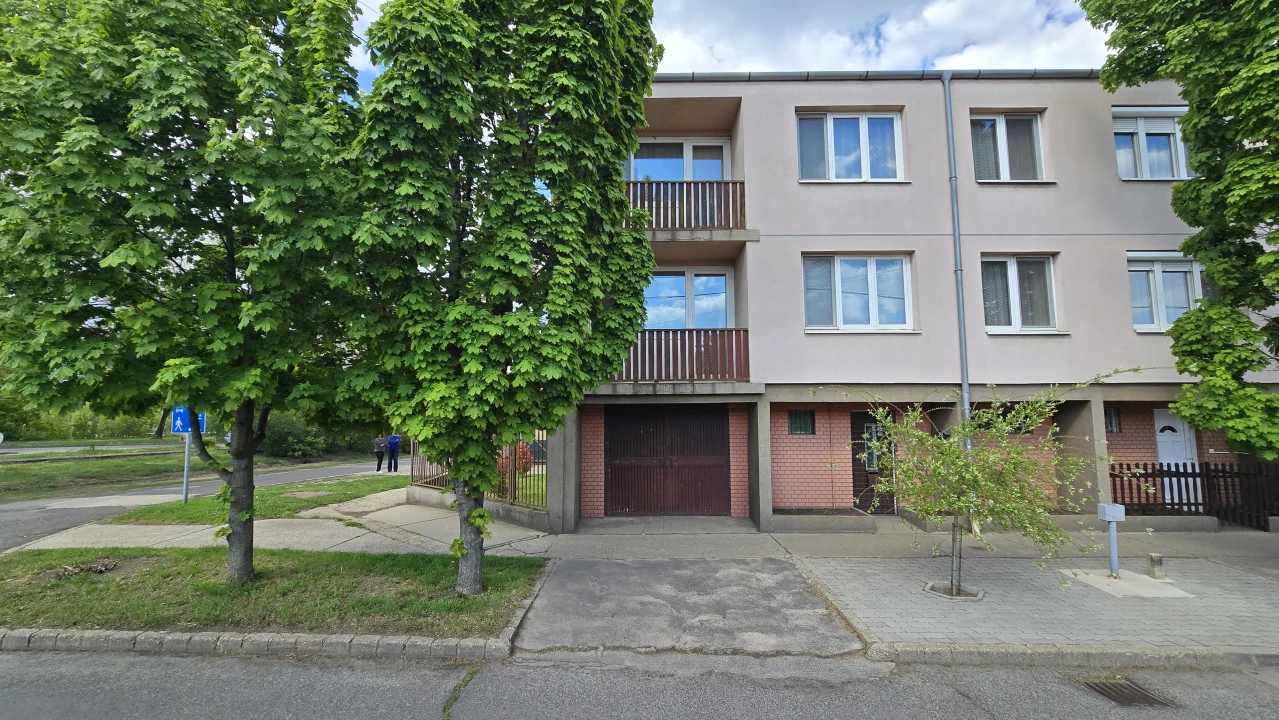 Eladó sorház, Dunaújváros, Nyárfa utca 32