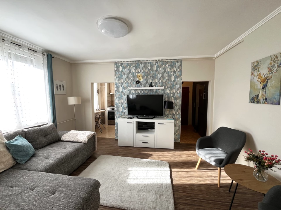 Eladó panellakás, Dunaújváros