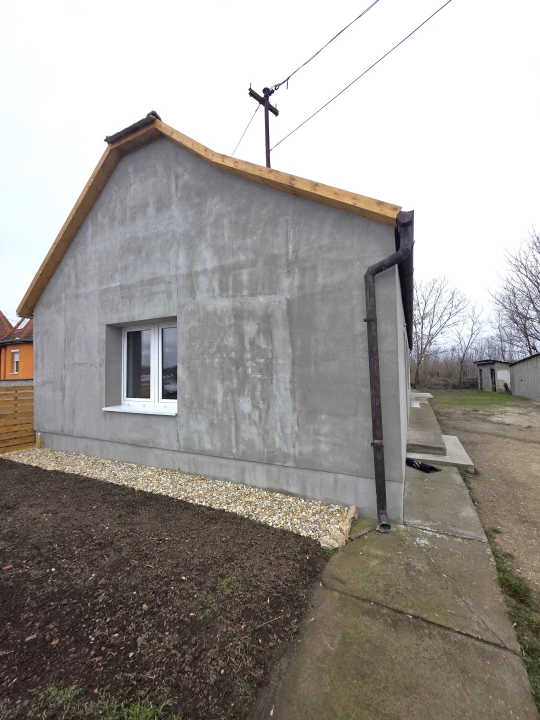 c3-1-name c2-1-name, Sárkeresztúr