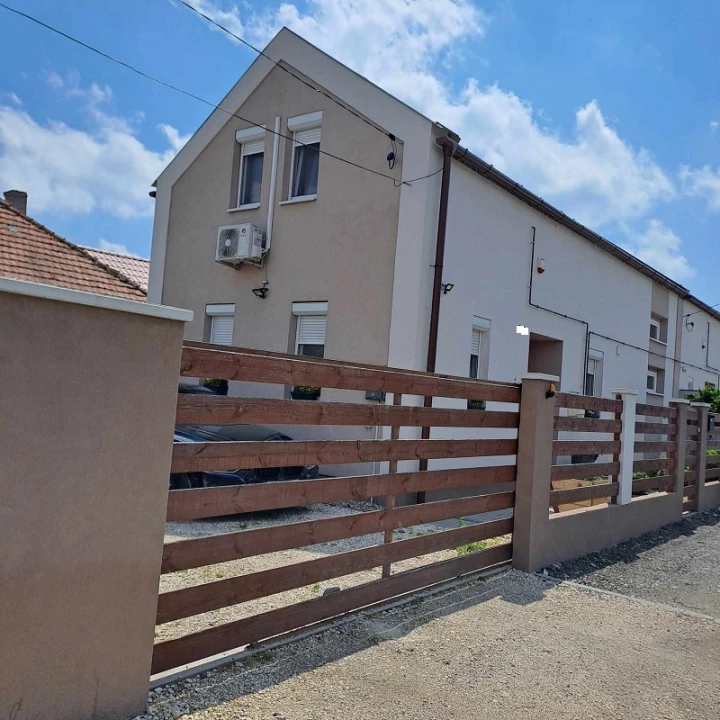 For sale semi-detached house, Üllő