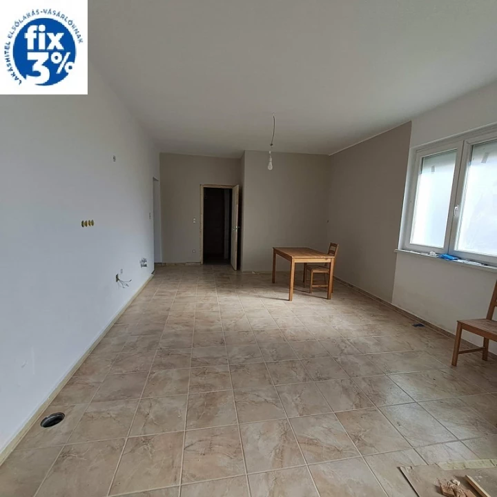 For sale condominium, Monor