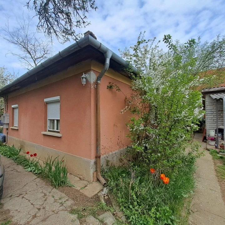 c3-1-name c2-1-name, Gyömrő