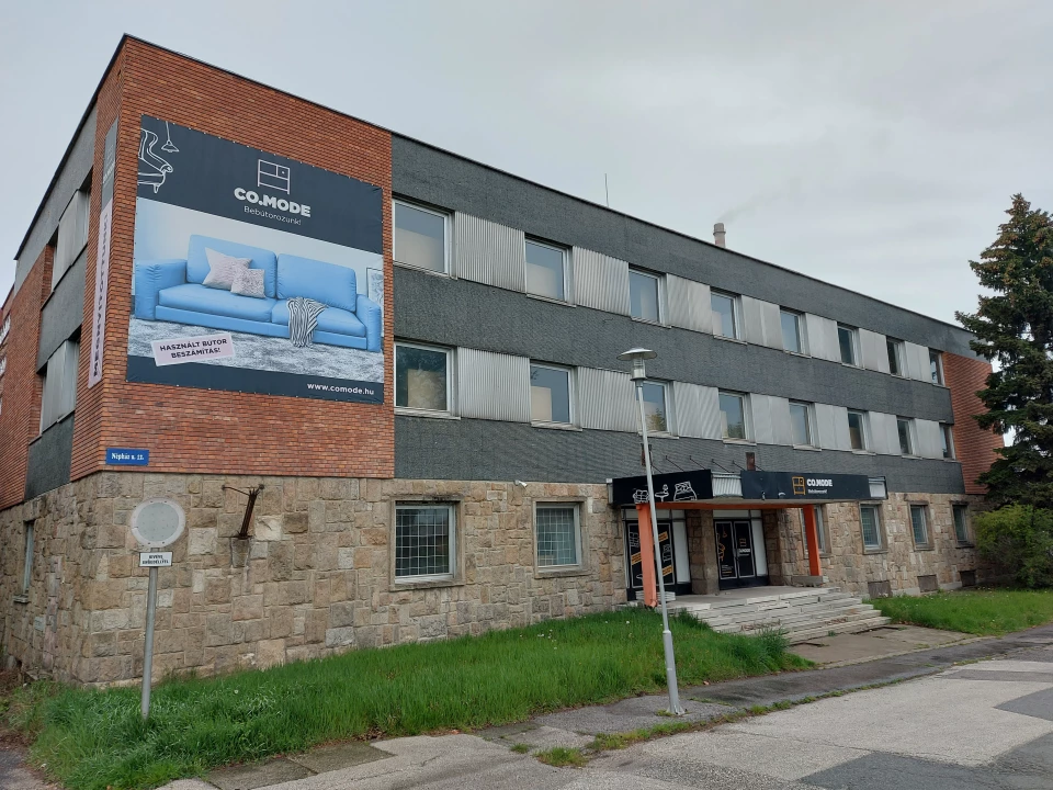 Kiadó egyéb kereskedelmi-ipari, Tatabánya, Népház utca 12