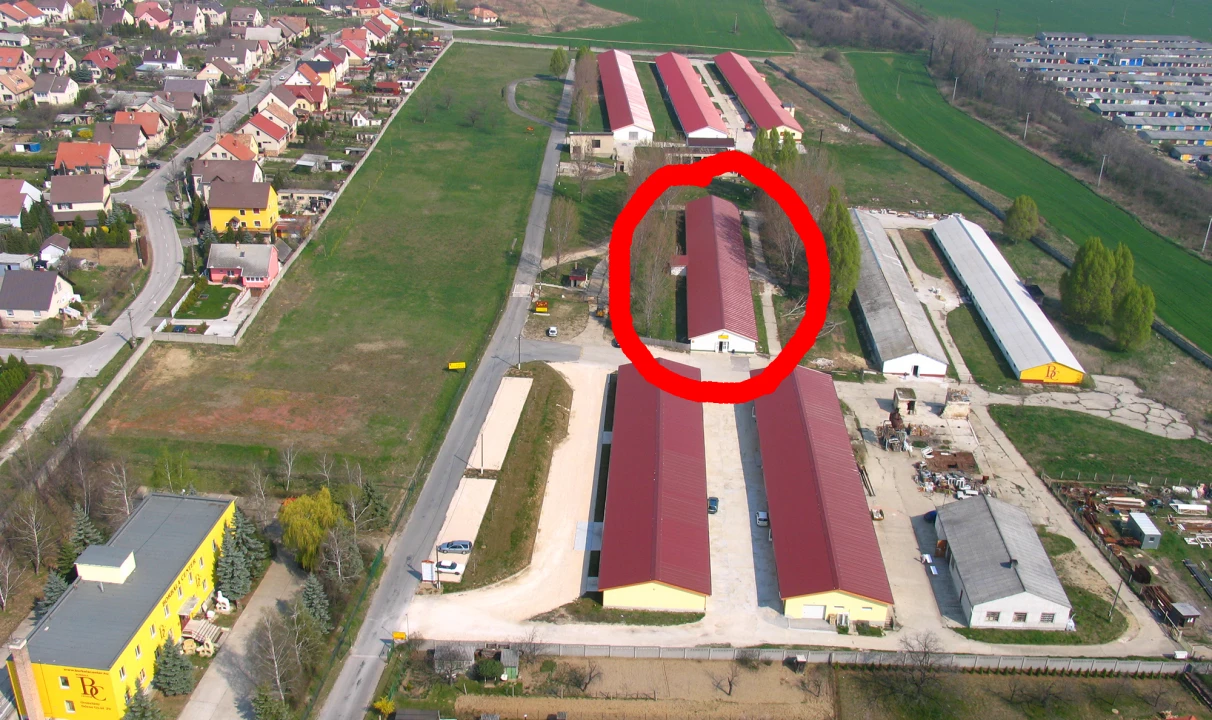 c3-2-name c2-69-name, Oroszlány, Dózsa György út 29.