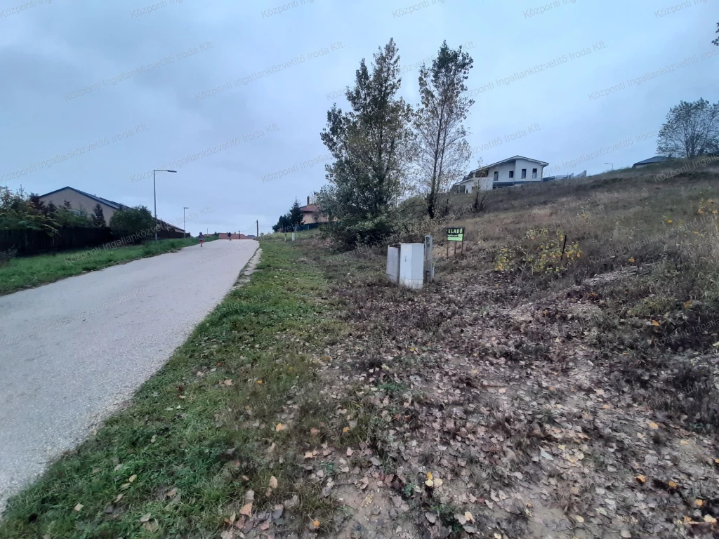 Tatabányán, a Panoráma lakóparkban építési telek eladó