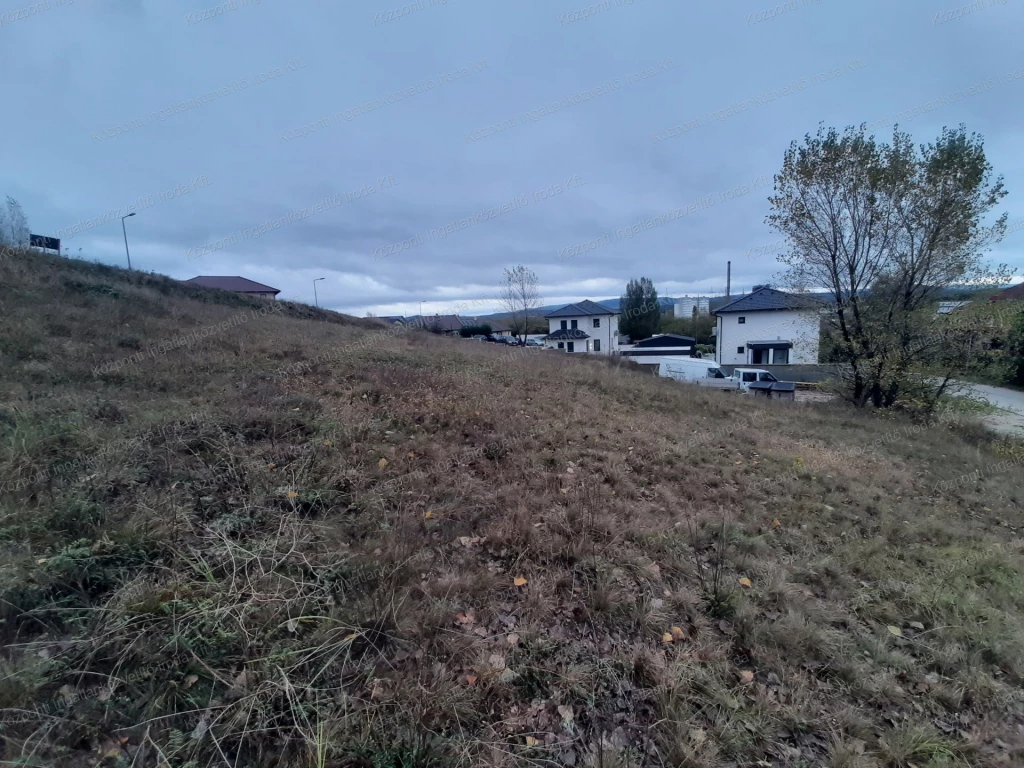 Tatabányán, a Panoráma lakóparkban építési telek eladó