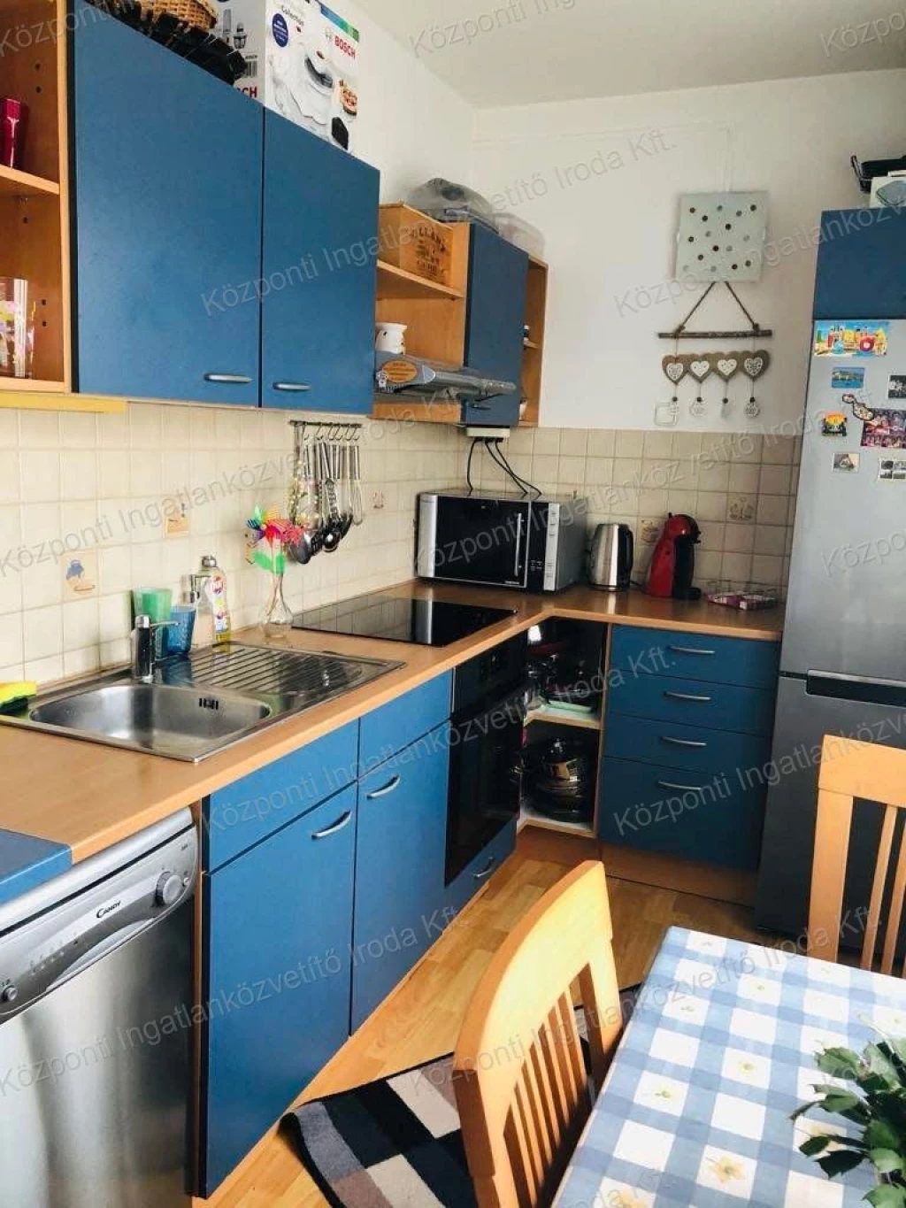 Igazi kuriózum! Panorámás, napfényes lakás, remek helyen, kilátással a Gellért - hegyre!