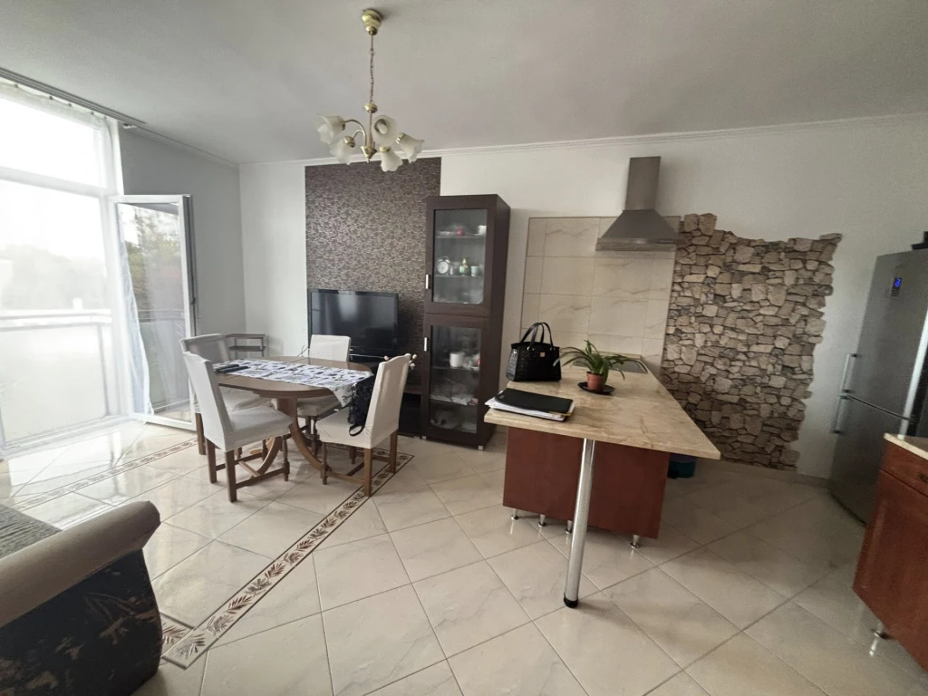 c3-1-name c2-19-name, Tatabánya, Újváros