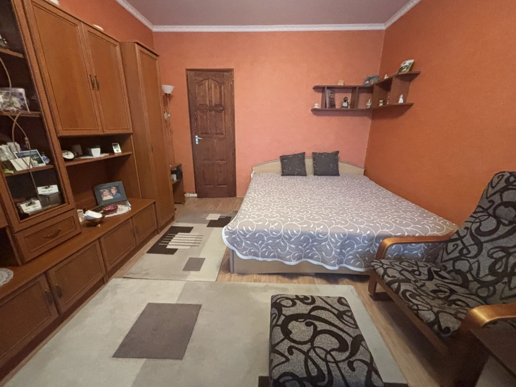 c3-1-name c2-20-name, Tatabánya, Sárberek