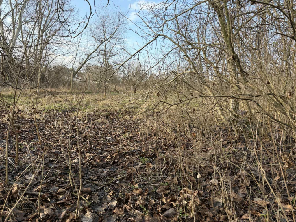 Tatán, Újhegyben telek eladó