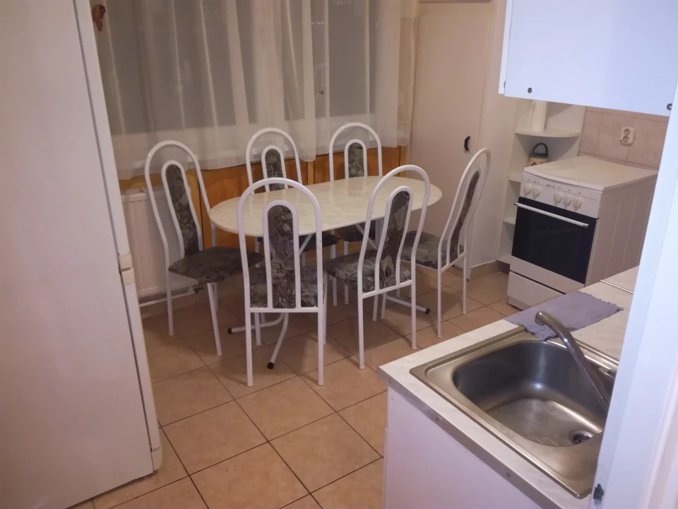 Eladó panellakás, Debrecen