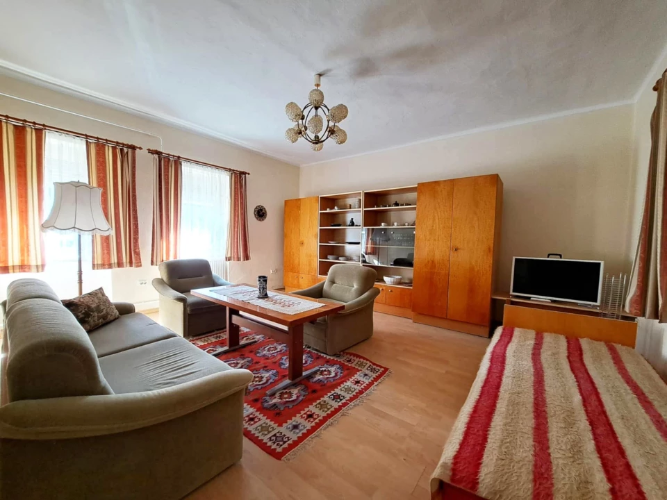 Eladó családi ház, Kustánszeg