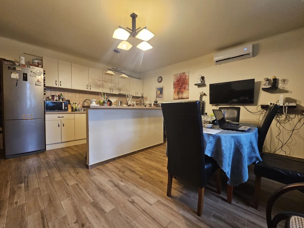 Eladó 72 m2 tégla lakás, Debrecen