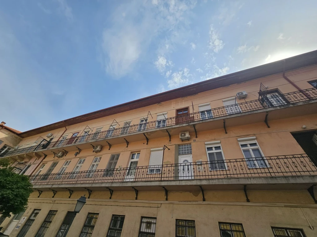 c3-1-name c2-19-name, Debrecen, Belváros