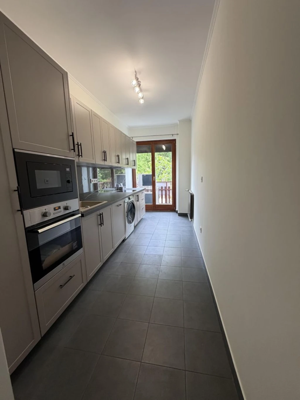 Kiadó 93 m2 tégla lakás, Debrecen
