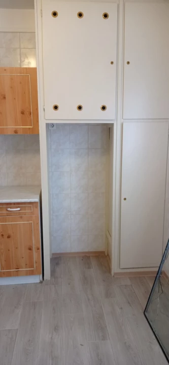 Eladó panellakás, Miskolc, Áfonyás utca