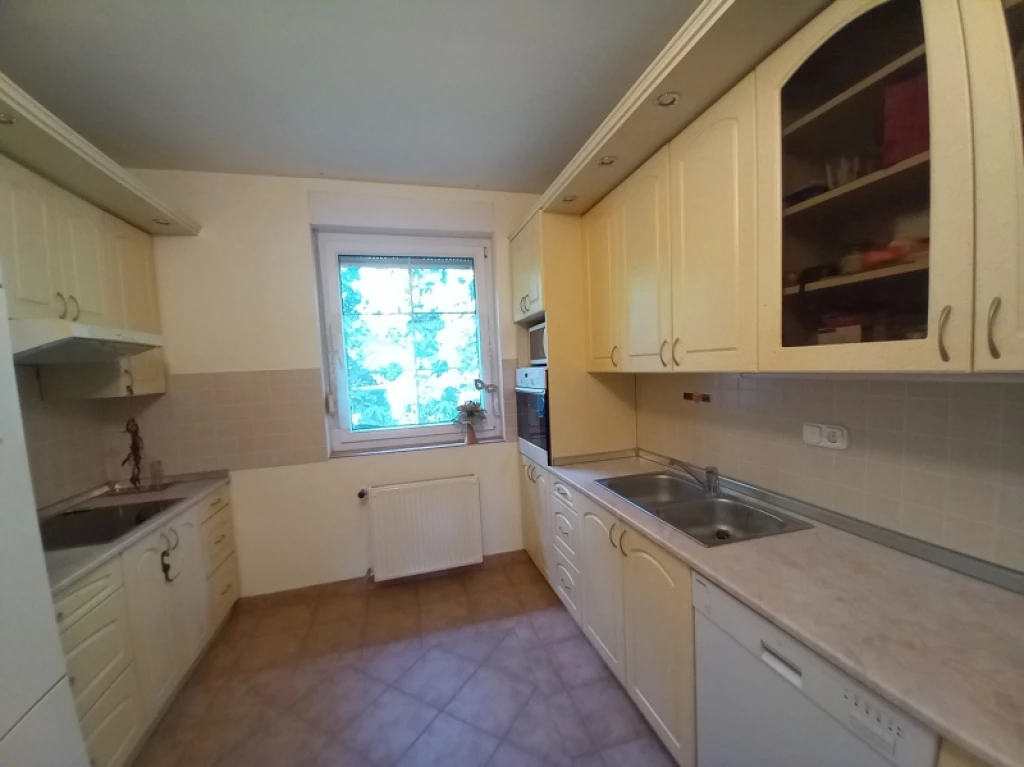 Eladó családi ház, Budapest XVI. kerület, Rákosszentmihály, Zugló határán Rákosszentmihályon