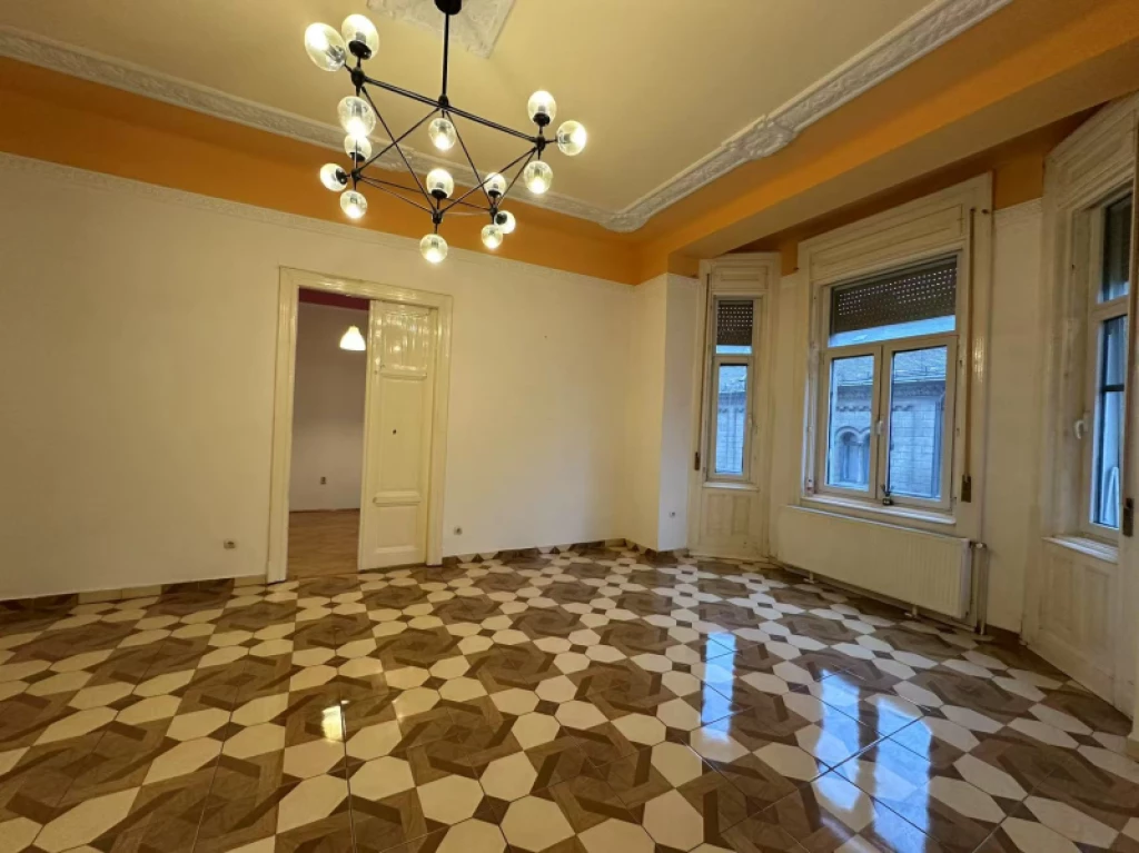 Eladó téglalakás, Budapest VIII. kerület, Köztársaság tér és környéke, Budapest Erkely színház vonzáskörzete