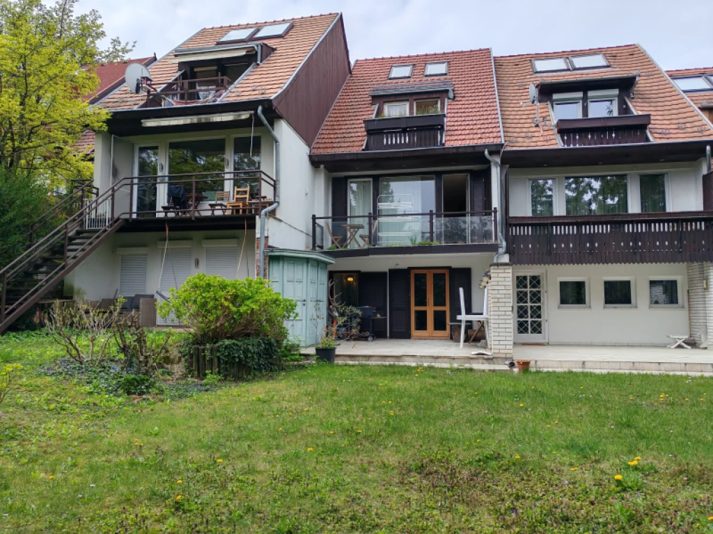 Eladó sorház, Budapest XII. kerület, Istenhegy, Nógrádi út