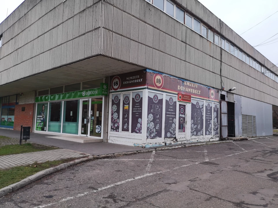 For rent store, Mezőkovácsháza