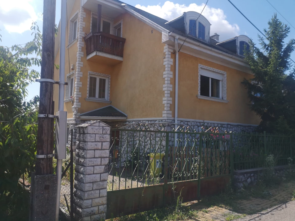 Eladó családi ház, Eger