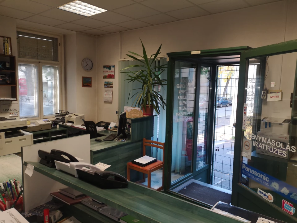 For sale store, Gyula
