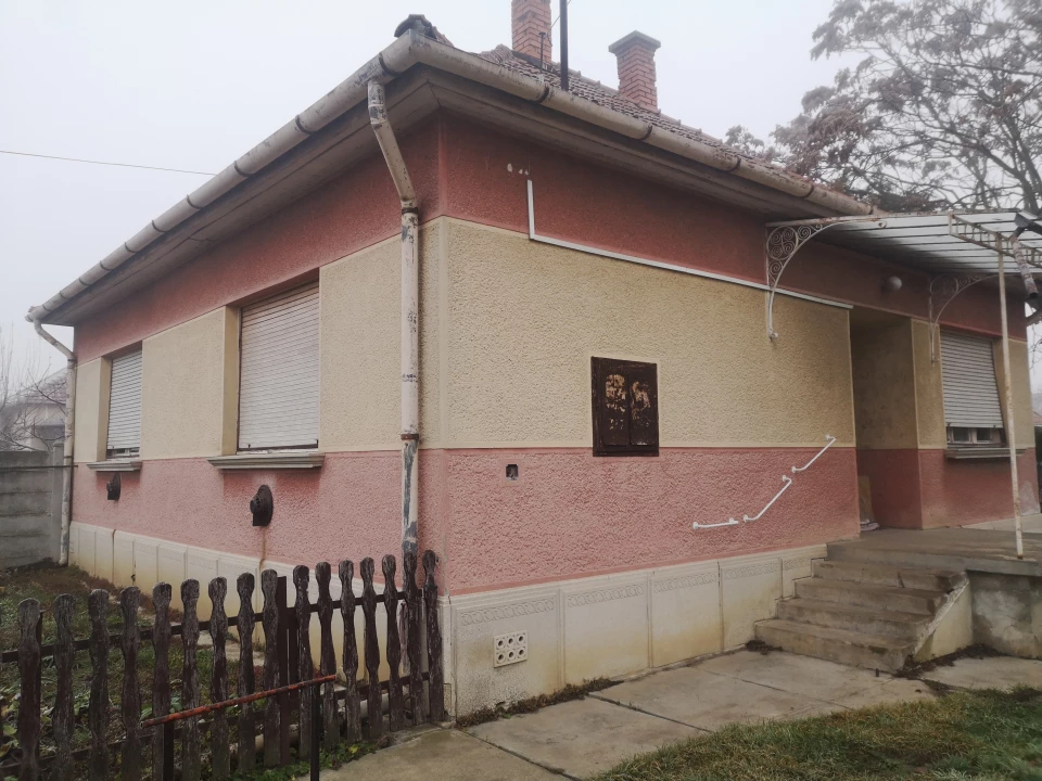 Eladó családi ház, Gyula