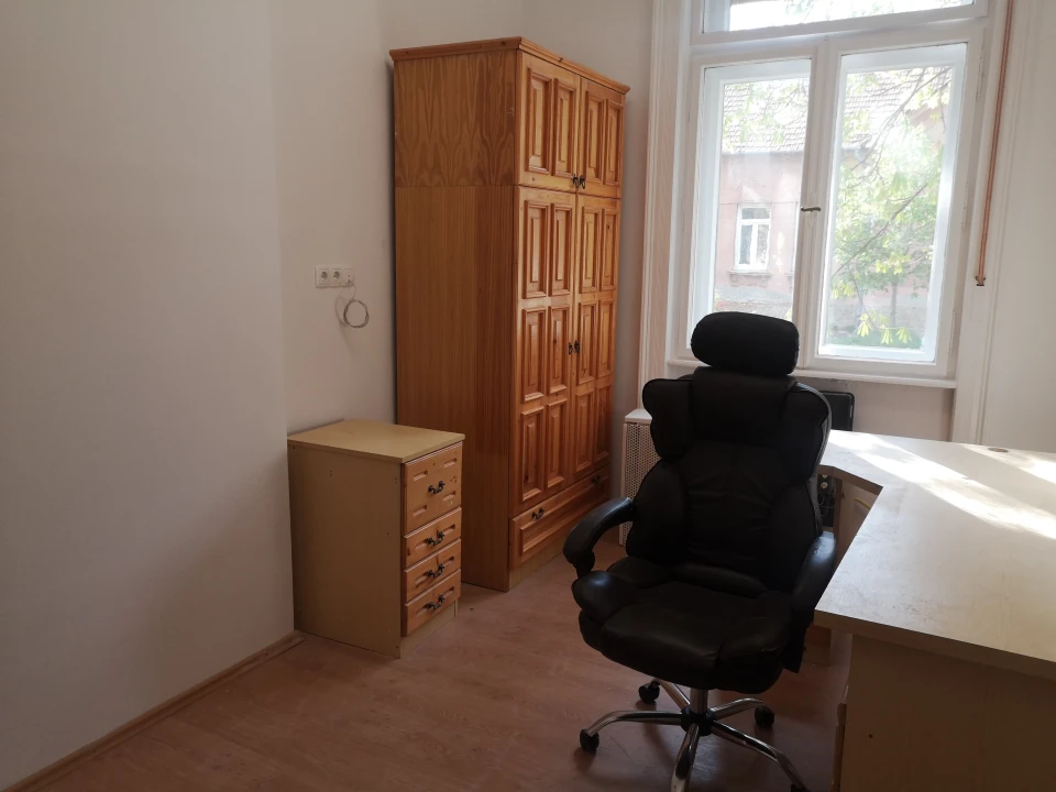 c3-2-name c2-19-name, Gyula, Béke sugárút