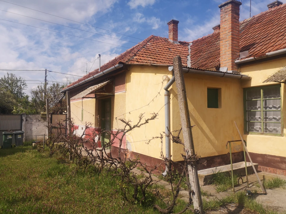 Eladó családi ház, Gyula