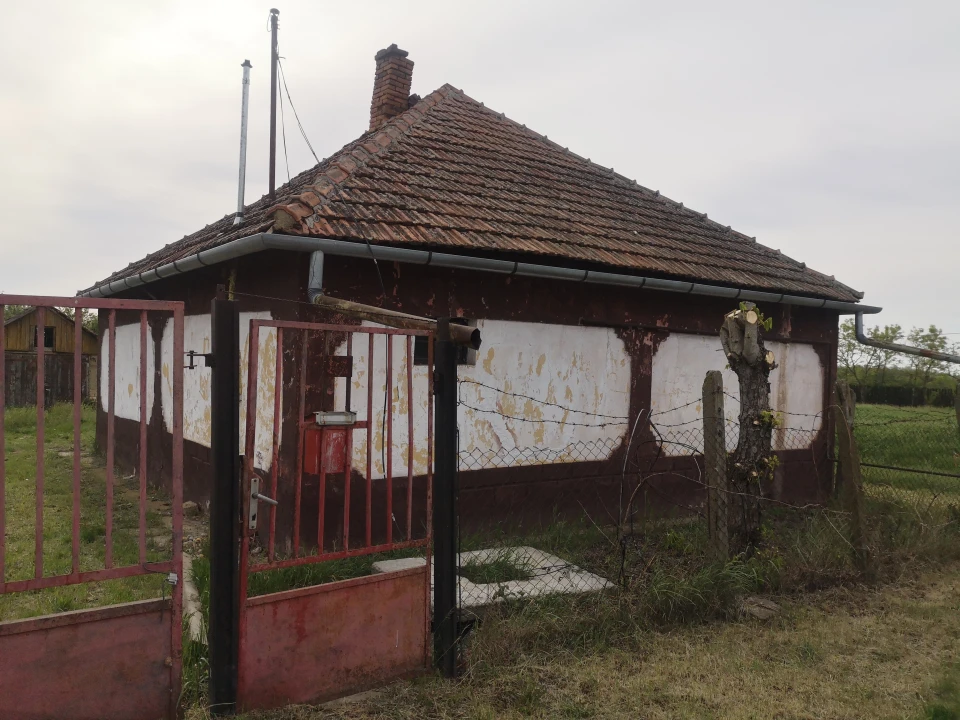 Eladó családi ház, Okány