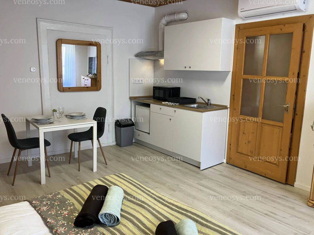 Tolnán 30m2-es, modern, bútorozott apartman kiadó !