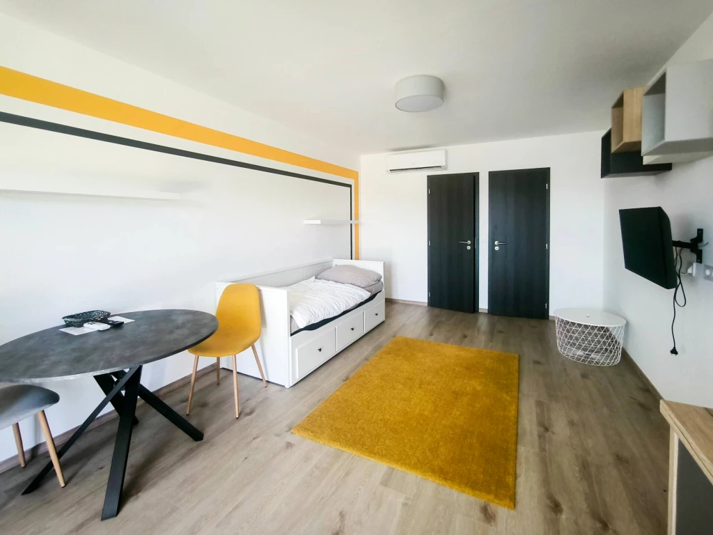 Kiadó egy 10 apartmanból álló komplexum Gerjenben.