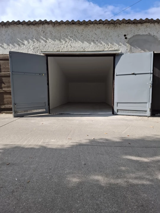 For sale detached garage, Eger