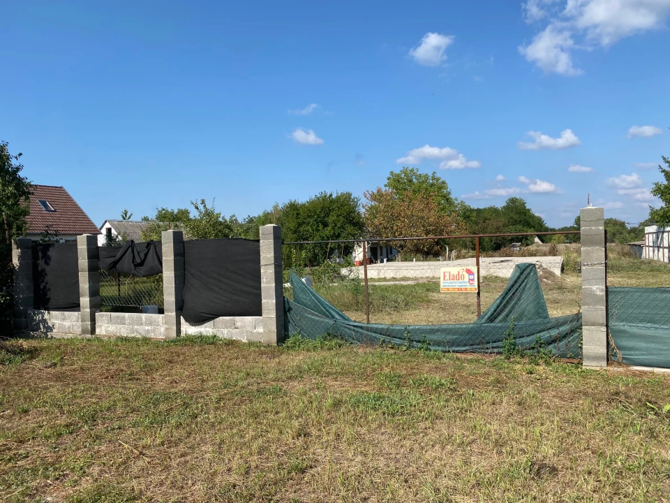 Eladó építési telek, Gyula