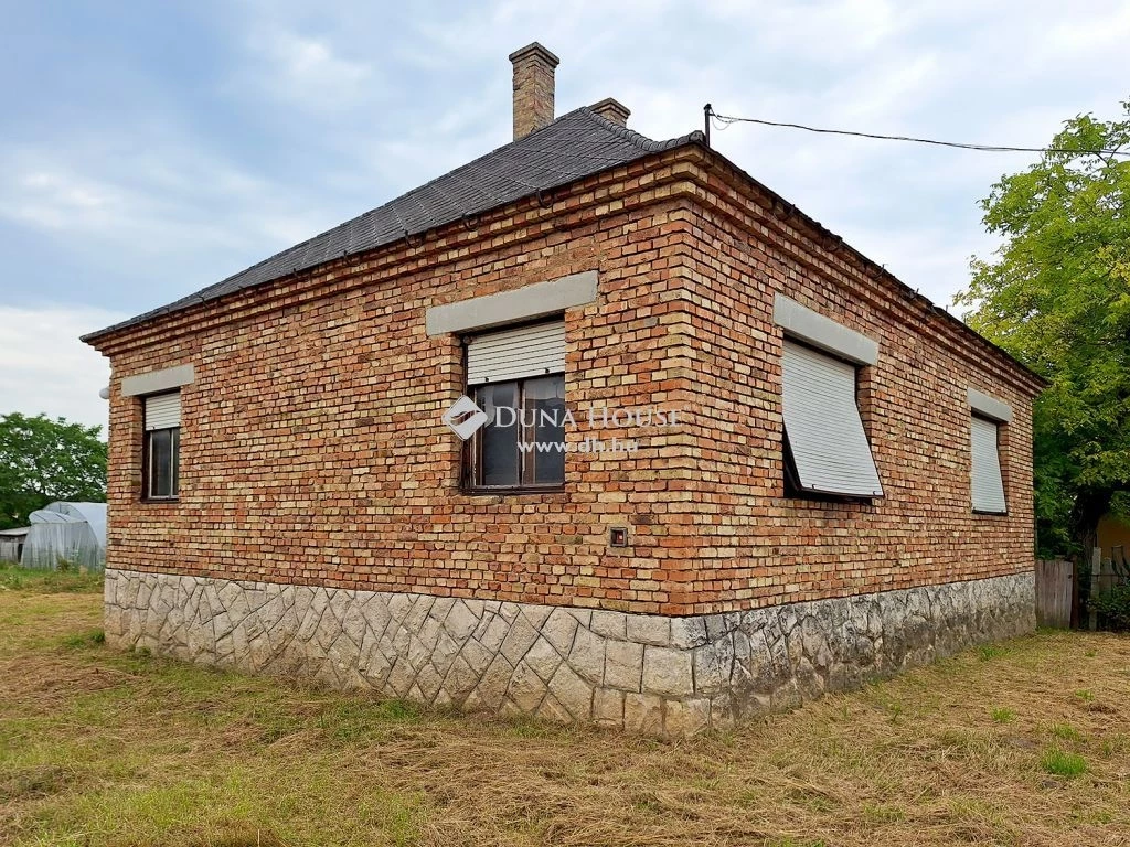 For sale house, Győrújbarát