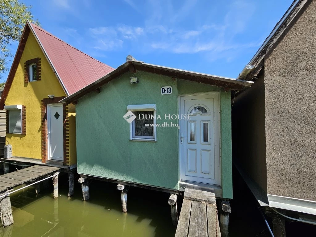 For sale house with a garden, Oroszlány