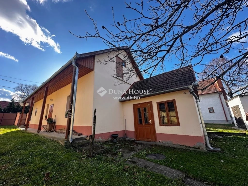 For sale house, Gönyű