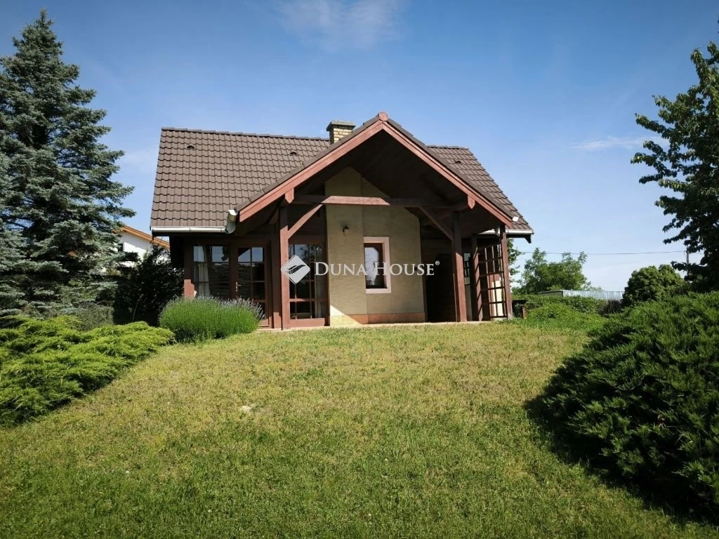 Eladó ház, Győrújbarát