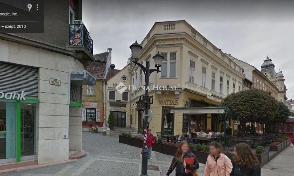 Eladó Üzlethelyiség, Győr