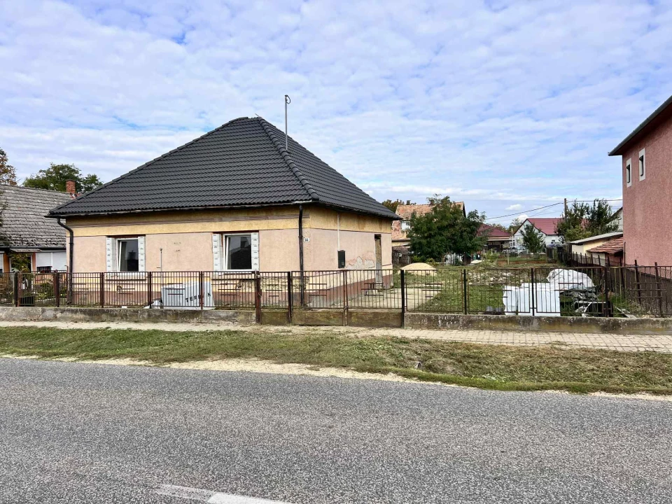 For sale house, Mezőfalva, Fehérvári út