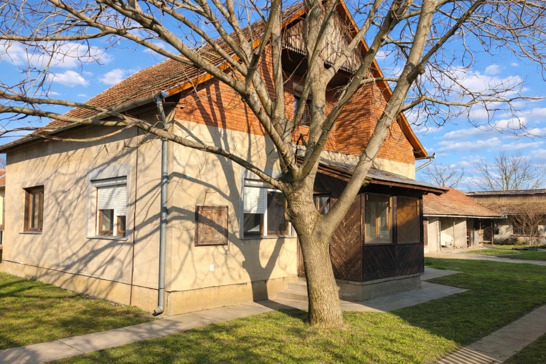 For sale house, Kondoros