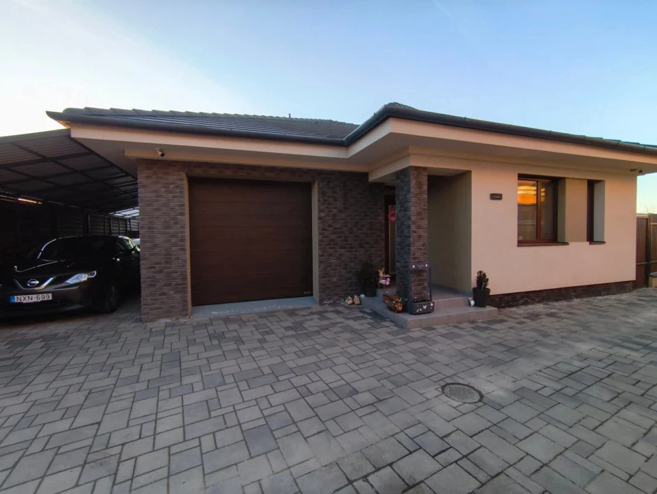 Eladó családi ház, Debrecen