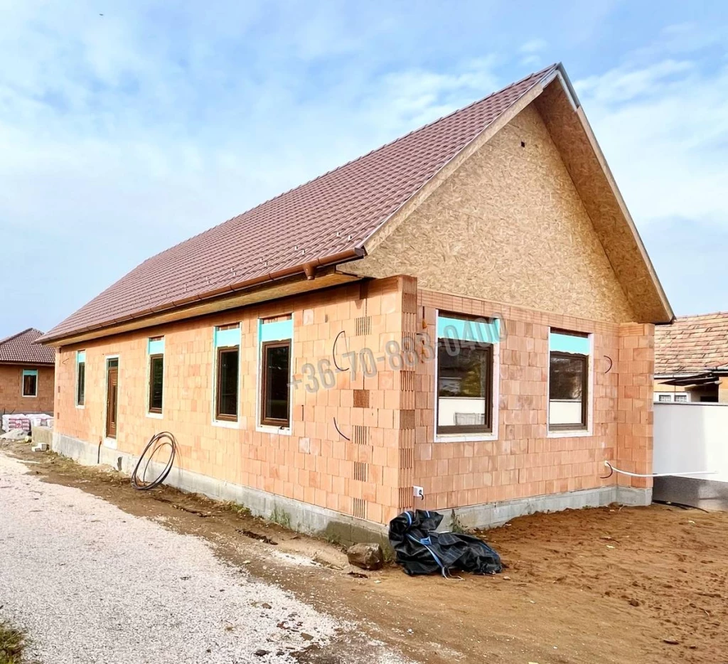 Eladó Családi ház, Újhartyán, 99nm, 89900000 Ft