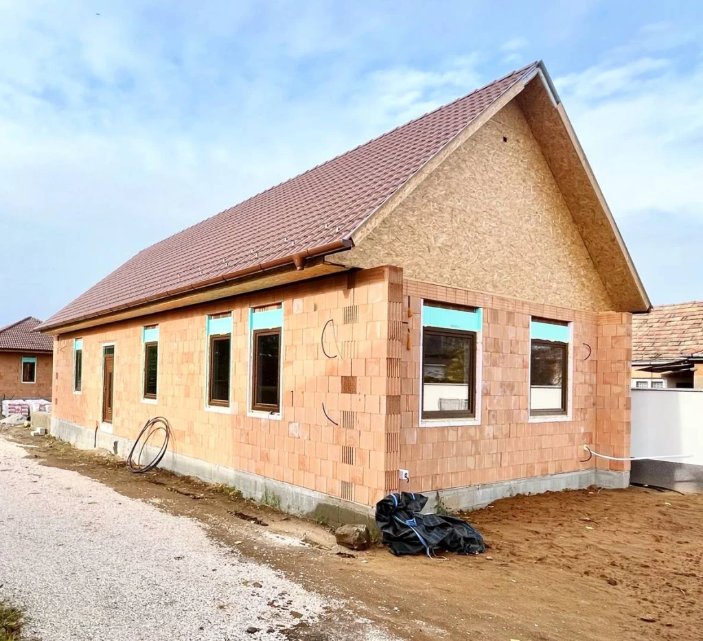 Eladó Családi ház, Újhartyán, 99nm, 89900000 Ft