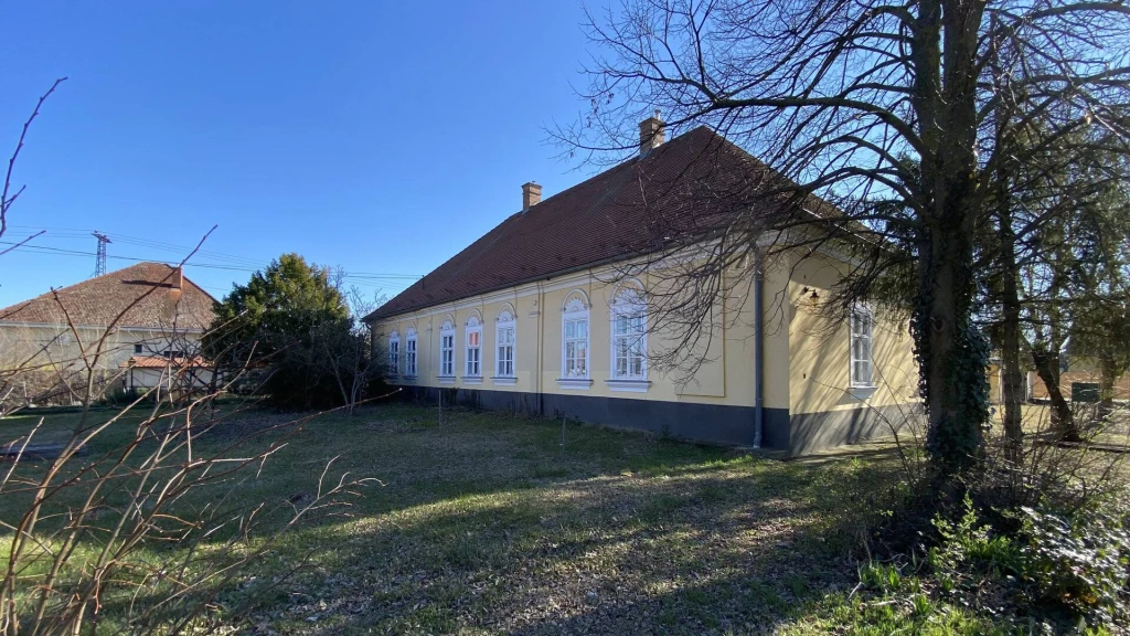 Eladó Családi ház, Dabas,  Nincs megadva, 213nm, 153900000 Ft