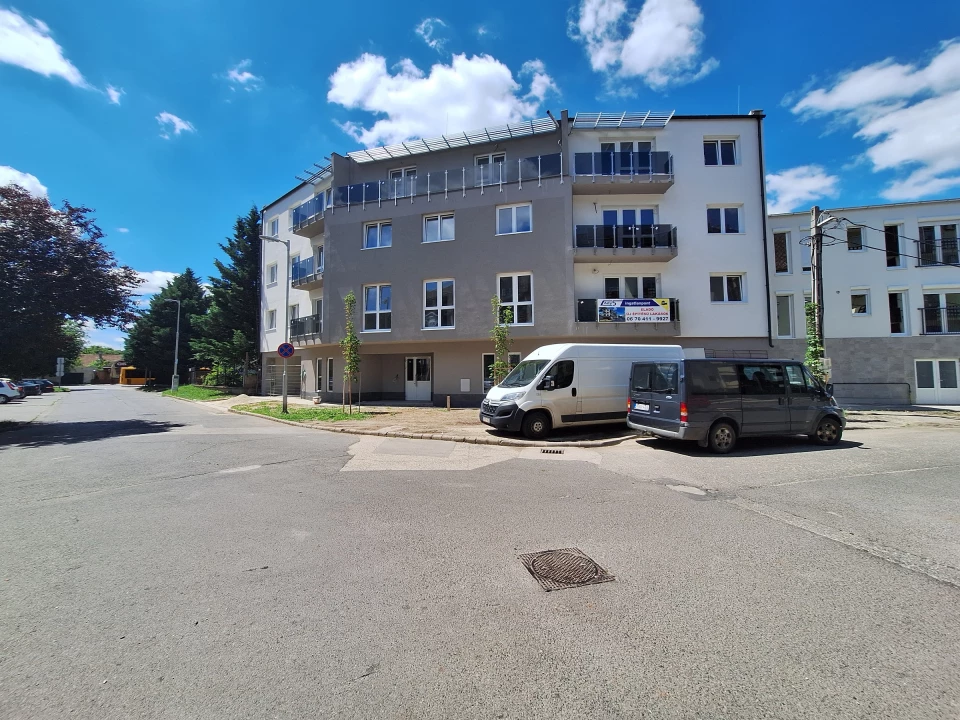 For sale condominium, Szolnok