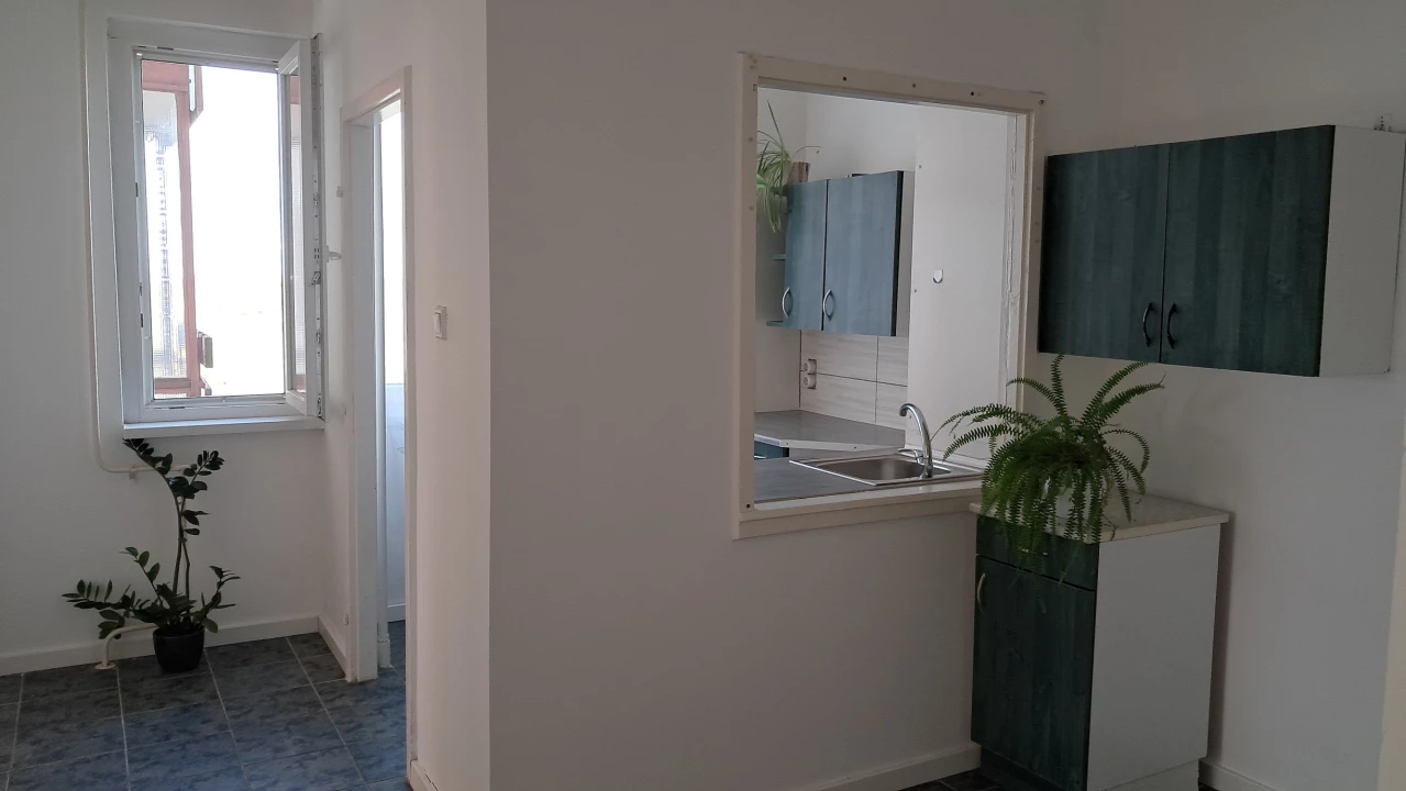 For sale panel flat, Szolnok